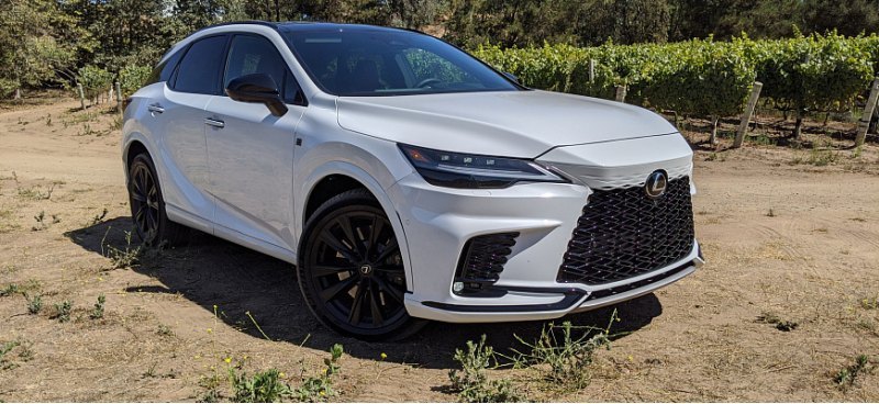 Официально дебютировал кроссовер Lexus RX 2023…
