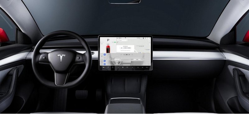 Клиенты TESLA назвали завышенной стоимость…