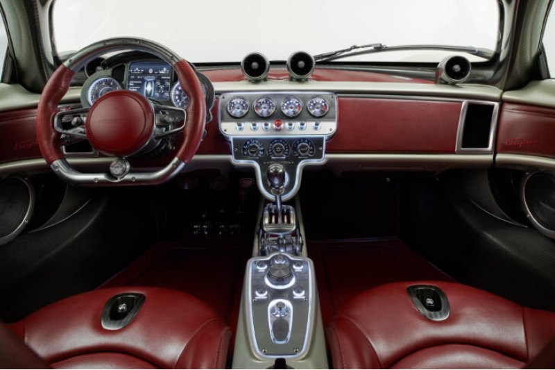 Стоит отметить, что месяц назад Pagani…