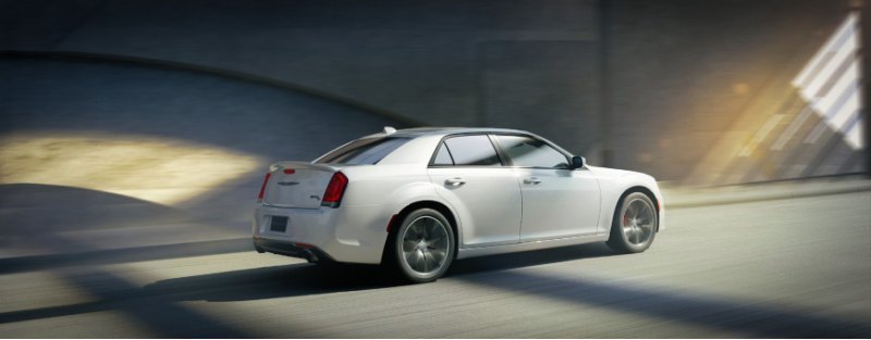 Chrysler уже начал принимать заказы. Цены…