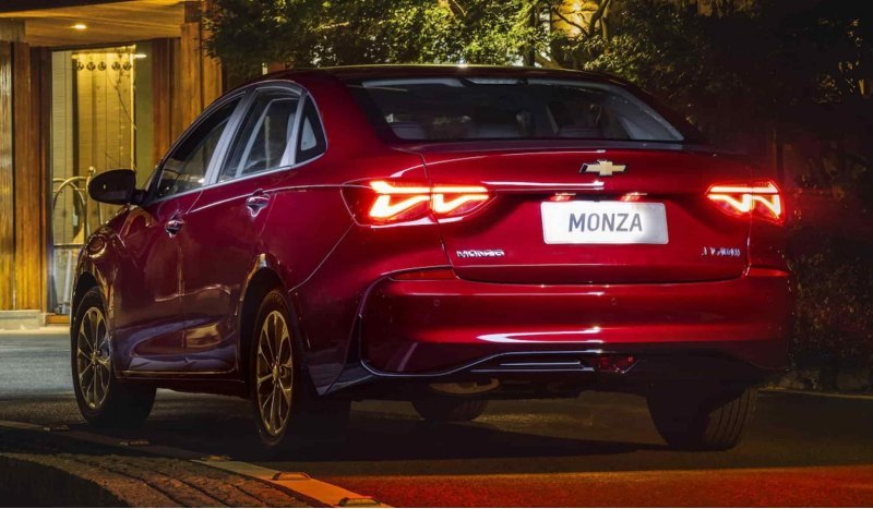 Для сравнения, дорестайлинговая Lada Vesta стоит…