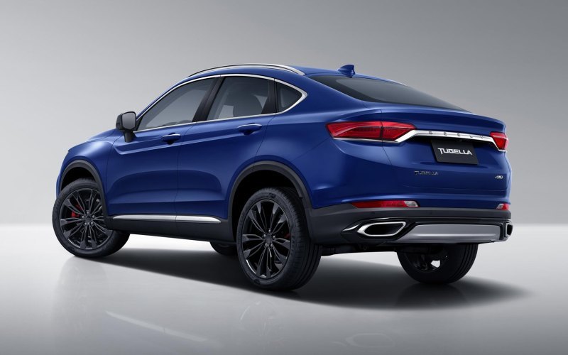 На третье место вышел компактный кроссовер Geely…
