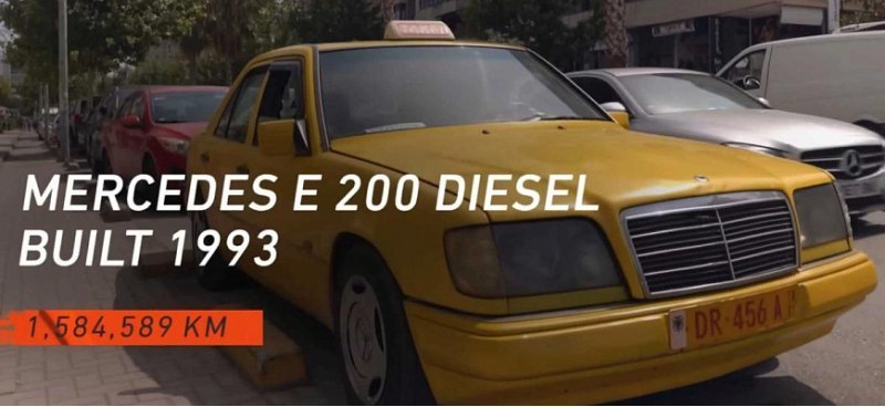 Двигатель этого Mercedes E-Class 1993 года…
