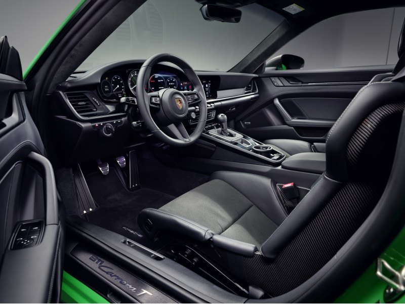 Porsche также предложит пакет интерьера Carrera…