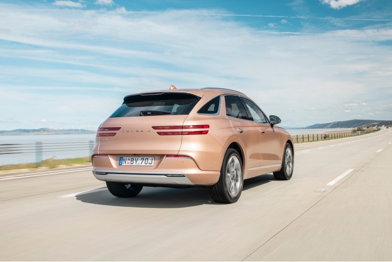 Покупателям Genesis Electrified GV70 2023 года…