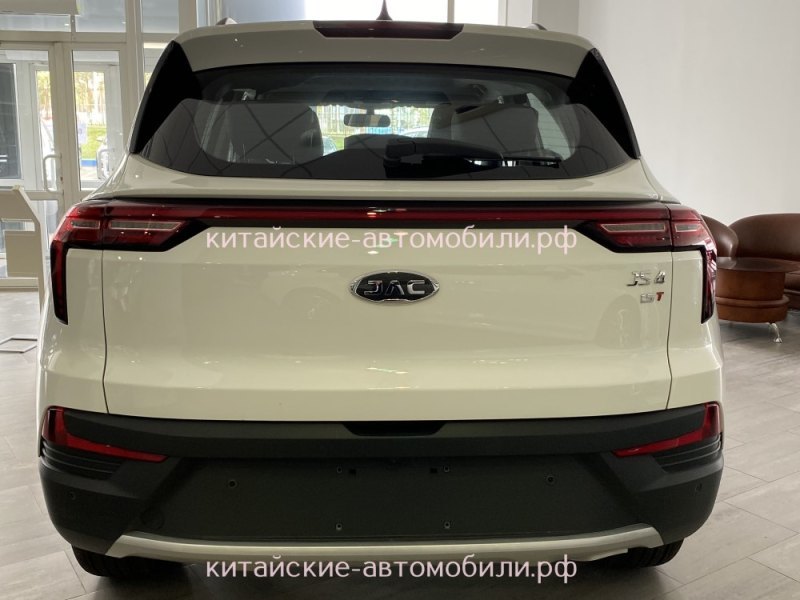 Такая же комплектация, но с вариатором стоит уже…