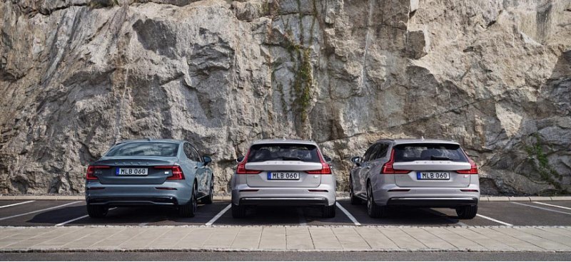 Компания VOLVO приостановила продажи седана VOLVO…