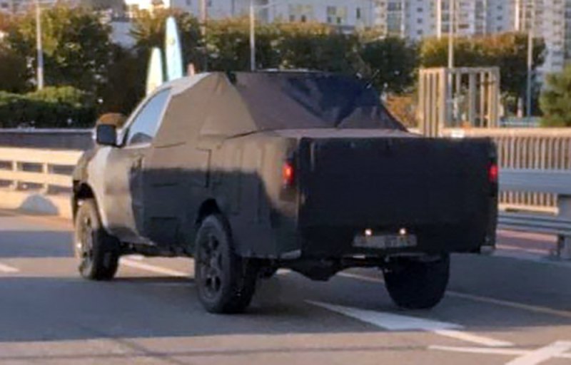 Kia Mohave базируется на шасси с лестничной рамой…