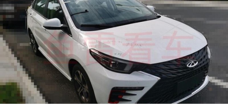 Компания CHERY показала обновленный седан Arrizo…