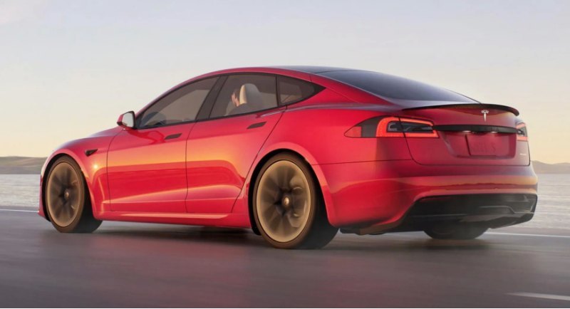 Tesla уведомит владельцев вышеупомянутых моделей…