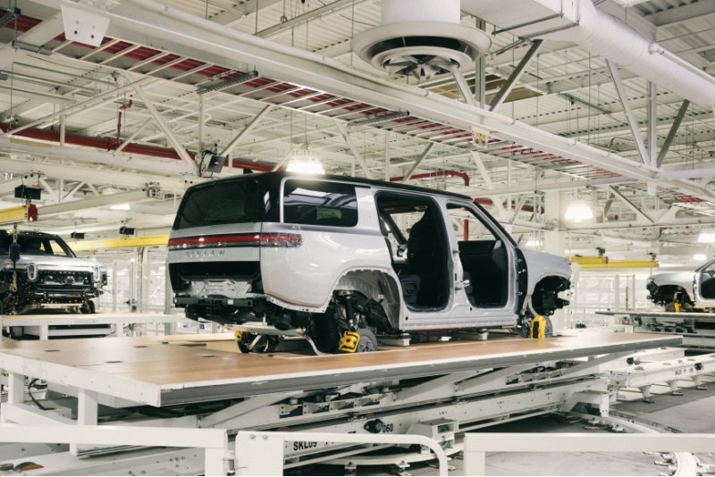 Rivian закончил квартал с заработком в 13,8 млрд…