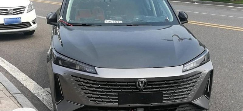 Компания CHANGAN готовит к дебюту новый седан…