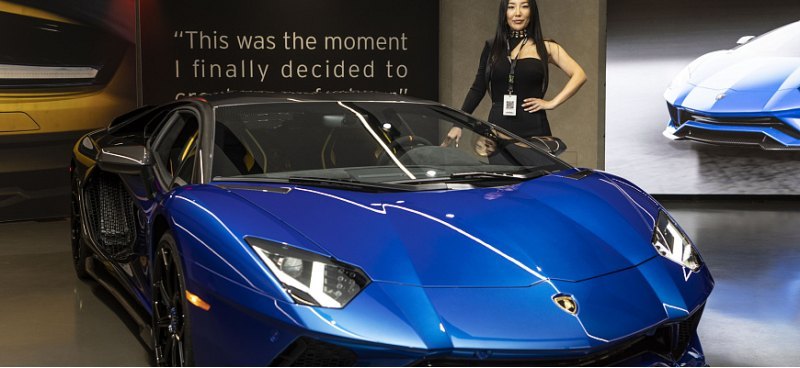 Lamborghini продала последний суперкар Aventador…