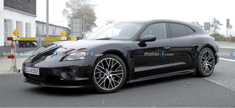 Универсал Porsche Taycan Sport Turismo 2023 года…