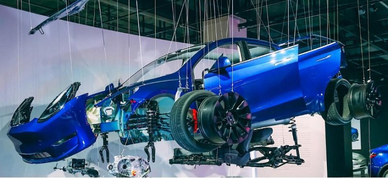 Потрясающая выставка Tesla в музее Петерсена…