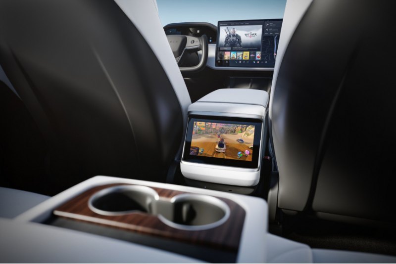 Tesla работает над рядом обновлений для своих…