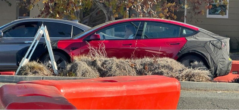 Обновленный электромобиль Tesla Model 3 2024 года…