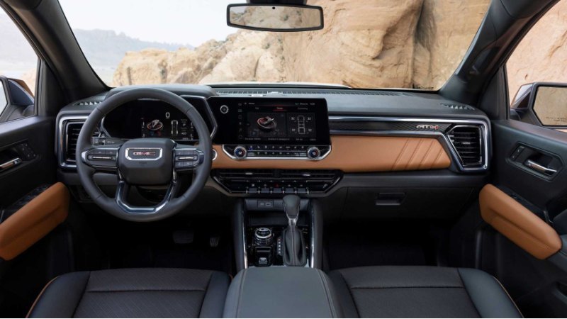 Новый GMC Canyon был показан в августе этого года…