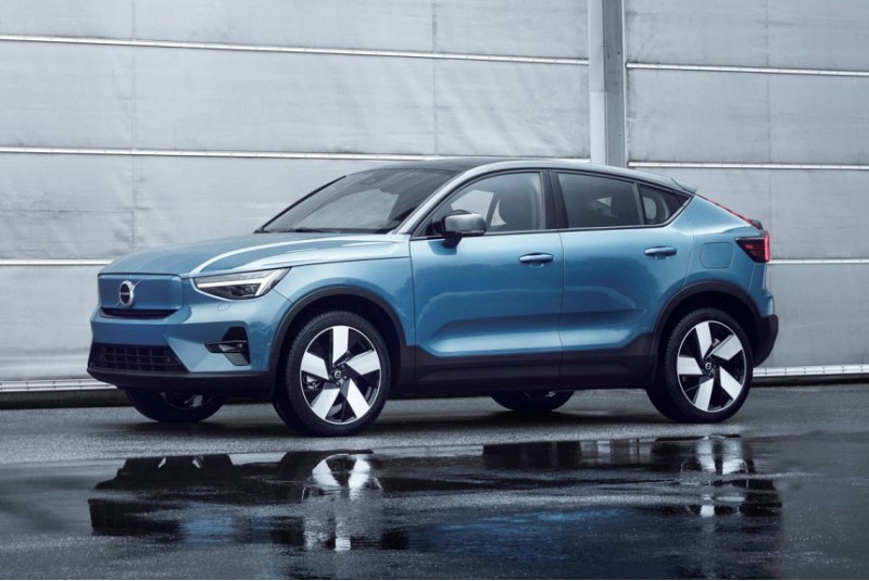 Полноприводные XC40 и C40 Recharge в ходе…