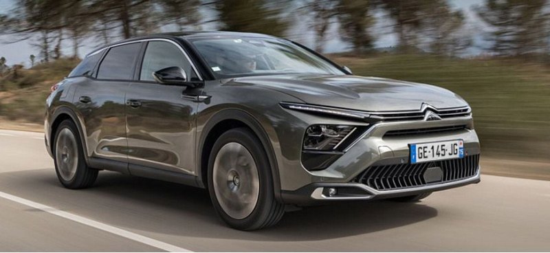Кросс-лифтбек Citroen C5 X готовится к показу в…