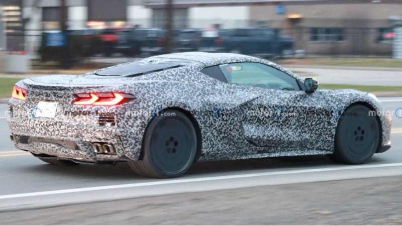 Что касается линейки Corvette, E-Ray якобы…