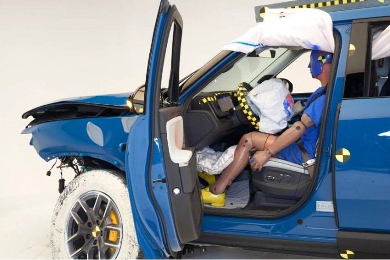 Награда Top Safety Pick+ также требует, чтобы…