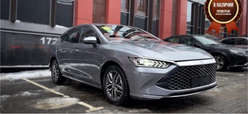 В Москве появились гибридные кроссоверы BYD Qin…