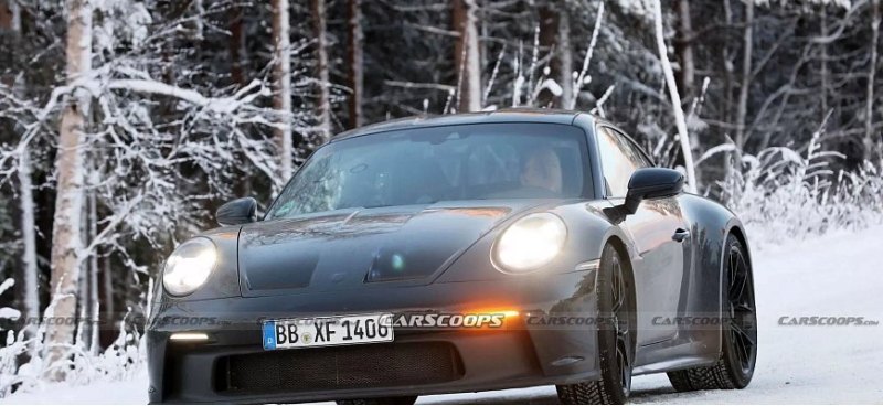 Обновленный Porsche 911 ST вышел на зимние тесты…