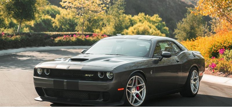 Dodge Challenger стал самым популярным спортивным…