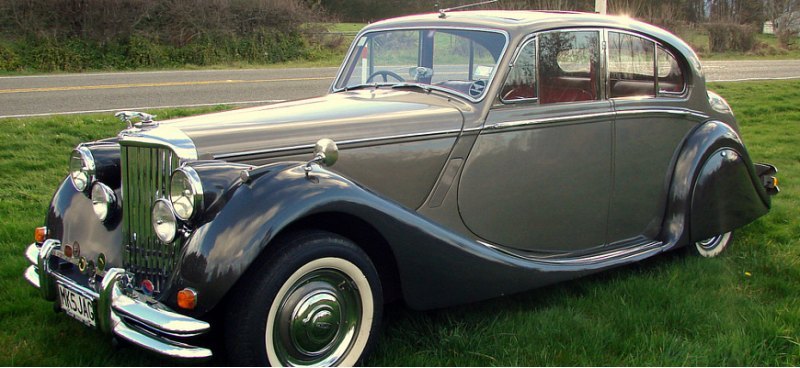 Старинный Jaguar Mark V обладает прекрасной…
