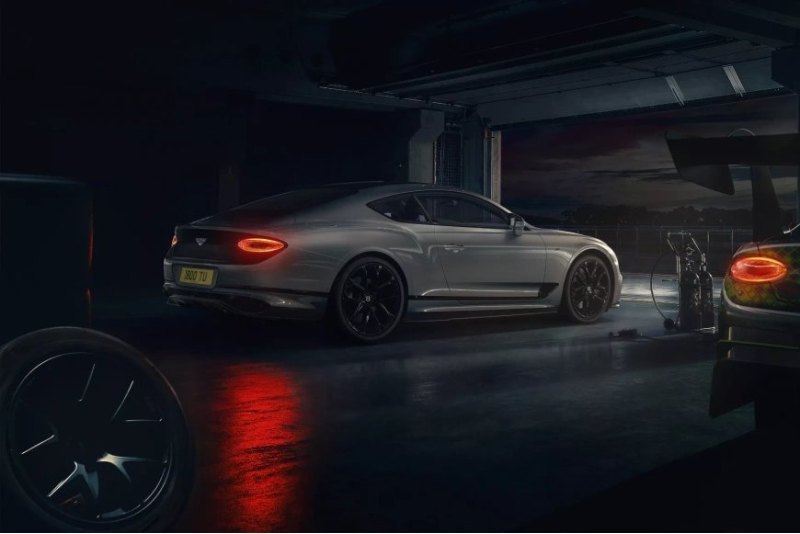 В Bentley Continental GT S нет никаких…