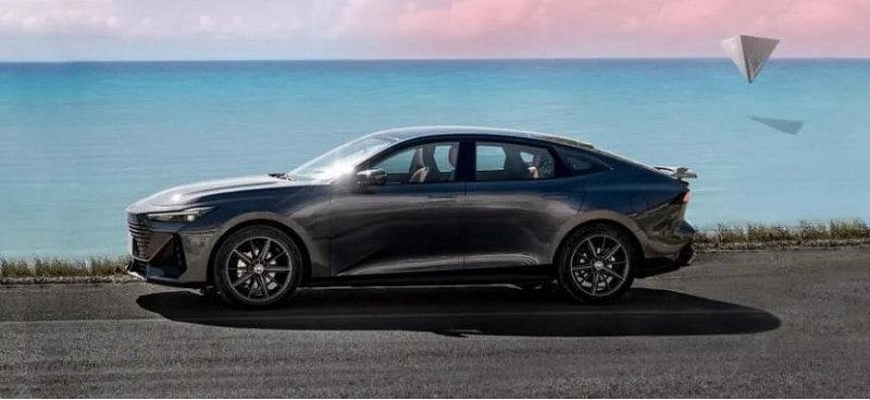 Компания Changan привезет в РФ новый лифтбек и…