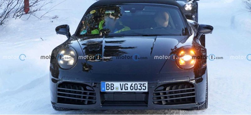 Компания Porsche тестирует прототип обновленного…