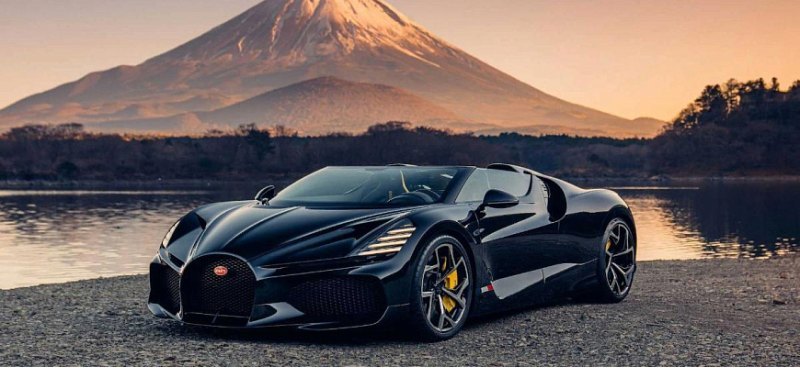 Редкий гиперкар Bugatti Mistral эффектно выглядит…