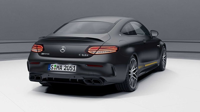 Хотя Mercedes представил новый C63 в сентябре…