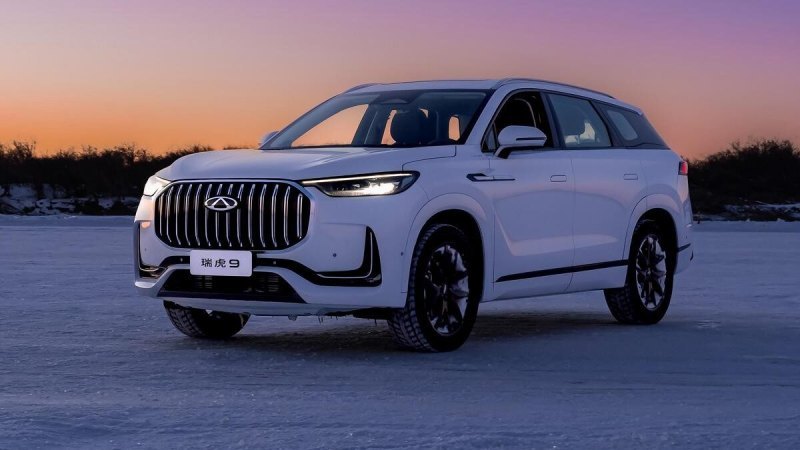 Салон Chery Tiggo 9 рассчитан на пять или семь…