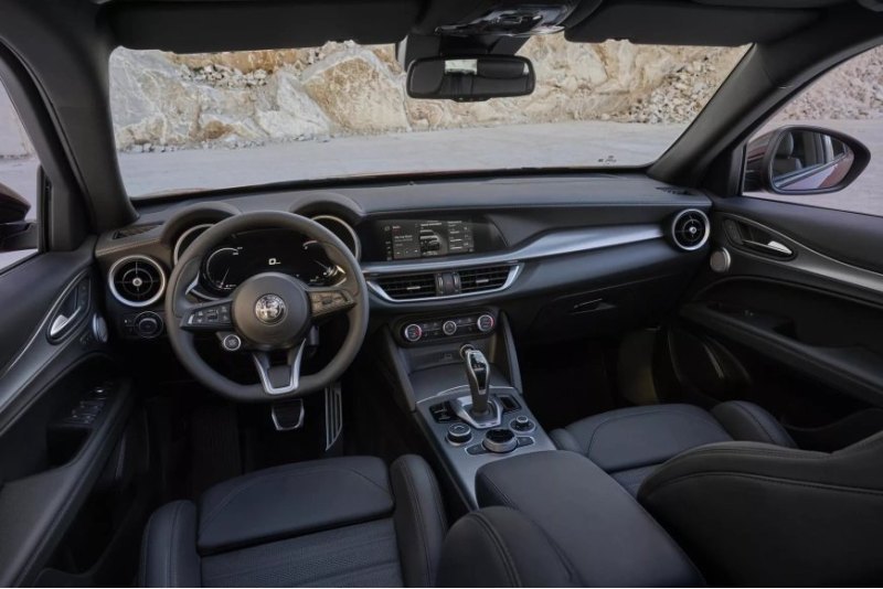 Говоря об отделке Veloce, легкосплавные диски с…