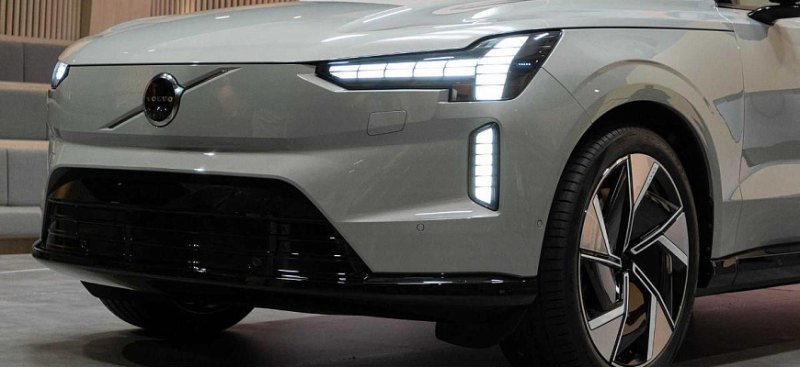 Volvo заявляет, что не будет снижать цены на…
