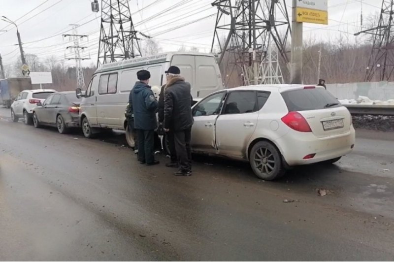 Среди регионов также отметились: Башкирия,…