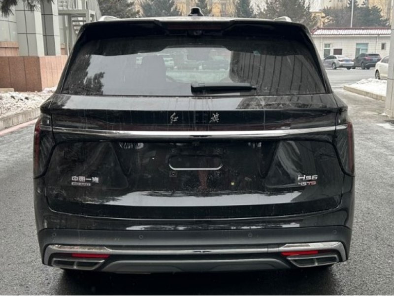 Длина Hongqi HS6 составляет 4 995 мм при…