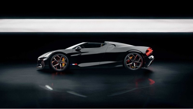 Спереди Bugatti имеет вентиляционные отверстия…