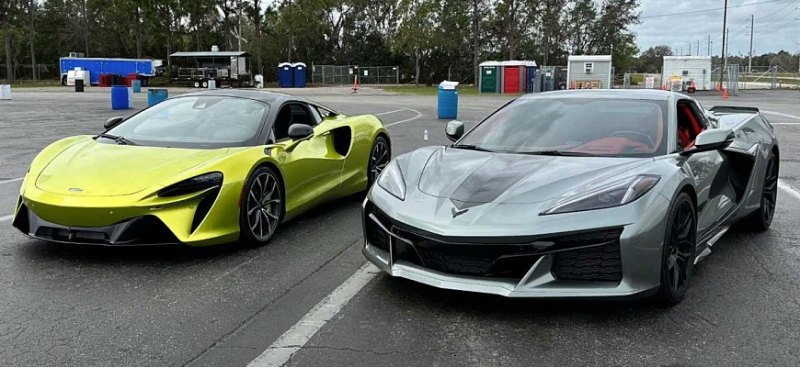 Посмотрите, как Corvette Z06 пытается обогнать…