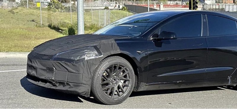 Компания Tesla вывела на тесты обновленную Tesla…