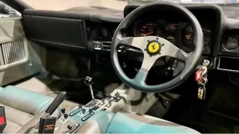 Было выпущено всего 929 экземпляров 512 BB, и…