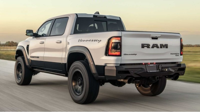 Hennessey продает комплект за 11 950 долларов или…
