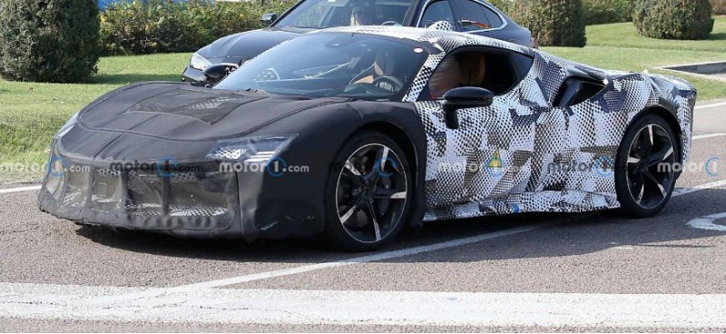 На тестах замечен прототип «заряженного» Ferrari…