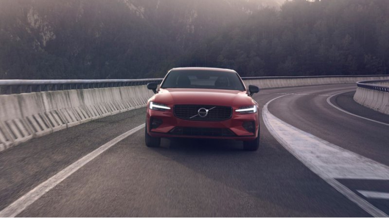 Шведская иномарка Volvo S60 приглянулась…