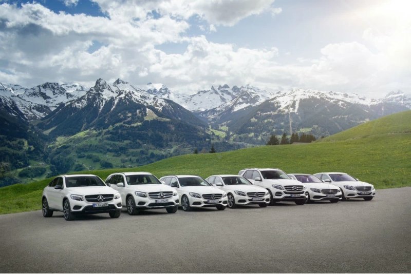 Среди всех премиальных брендов именно Mercedes…