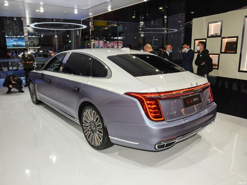 Hongqi H9+ оборудован всеми современными…