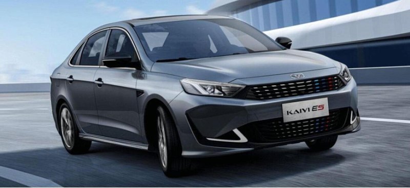 «РГ»: Первый автосалон китайского автобренда…
